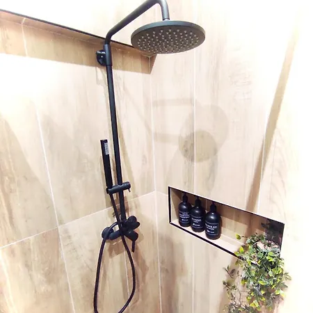 Modh Centre - Modern Design Oasis شقة باترا